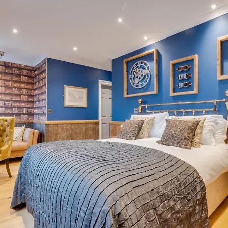 4 Bed In Oc-w1002 Whitby